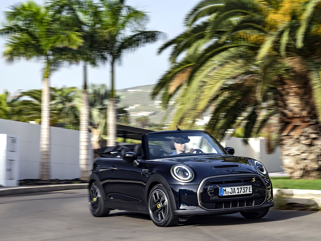 New Electric MINI Cooper SE Convertible Capped At 999 Units, US Buyers Left  Out In The Cold
