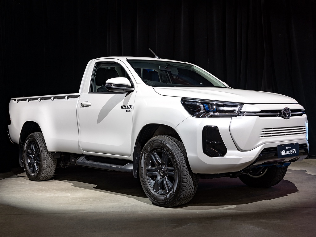 Toyota Hilux Extreme Off-Road concept showcased – Now in pictures