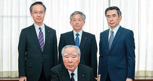 Suzuki chairman steps down as CEO