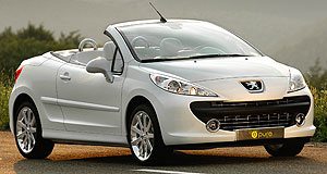 First look: Peugeot 207 flips its lid