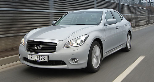 Infiniti aims for early adopters