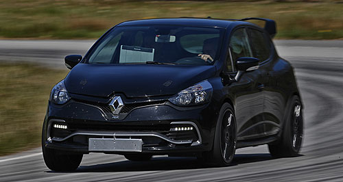 Renault reveals hotter Clio RS 16