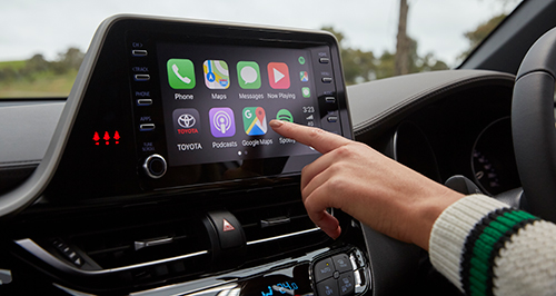 Toyota offers Apple CarPlay, Android Auto retrofit