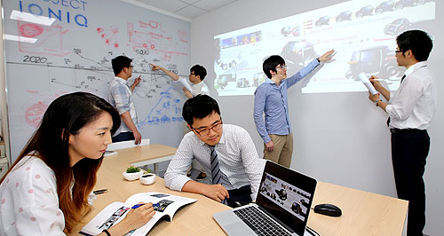 Hyundai forges Project Ioniq Lab