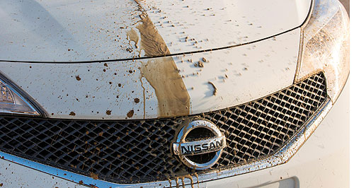 Nissan tests paint that repels grime