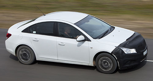 Oz Cruze diverges from global model