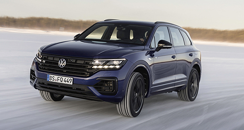 Volkswagen unveils PHEV Touareg R