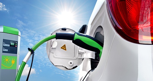 Feds announce emissions action at EV summit
