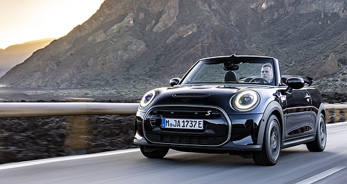 Just 999 Mini Cooper SE Convertibles to be made