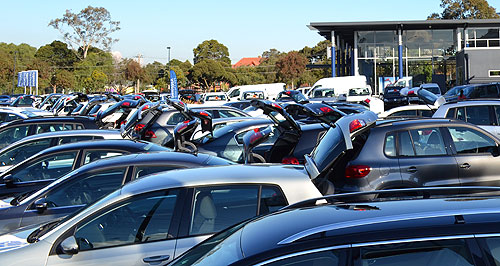 Victoria trims red tape for car traders
